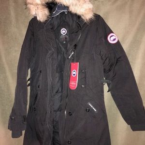 Canada Goose Kensington slim fit parka .